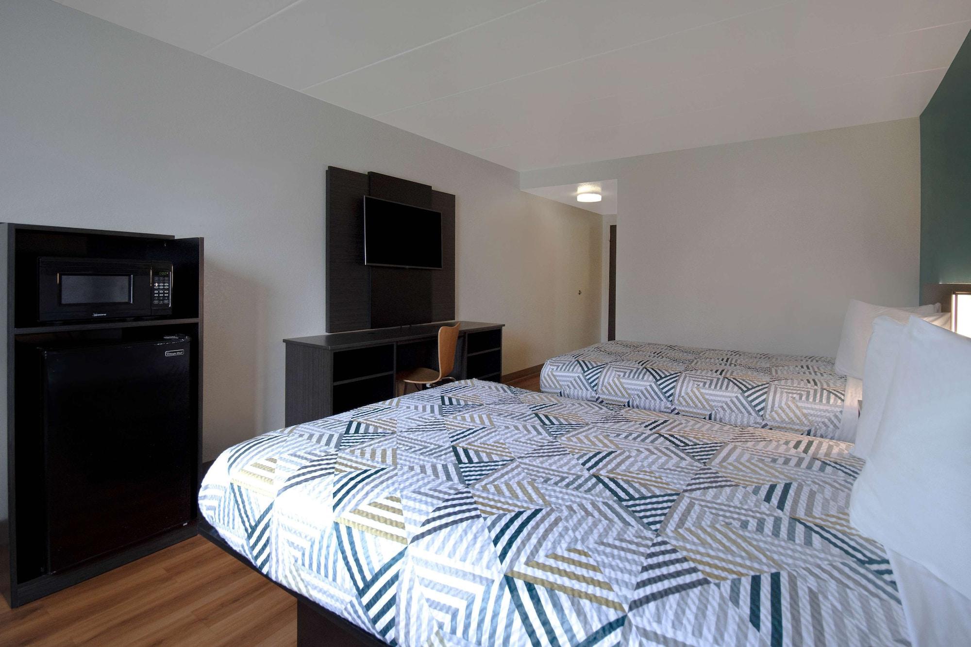 Hotel 6-merrillville, In Merrillville